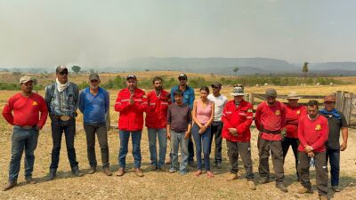 Imagem da notícia Alcinópolis em chamas: prefeito pede socorro ao Exército Brasileiro, diante do fogo fora de controle